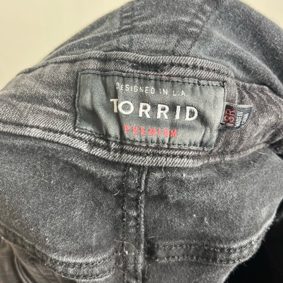 Torrid Women’s Black Denim Overalls Adjustable Straps - Picture 5 of 8